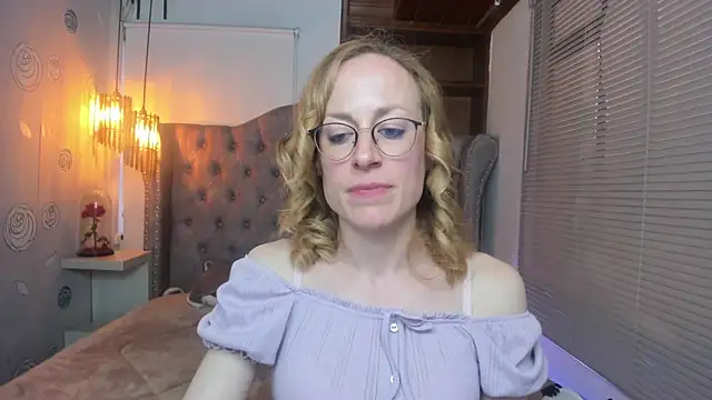 Snapshot of SammySanders chatting on February 26, 2025, 10:58 pm SammySanders online show from February 26, 2025, 10:58 pm