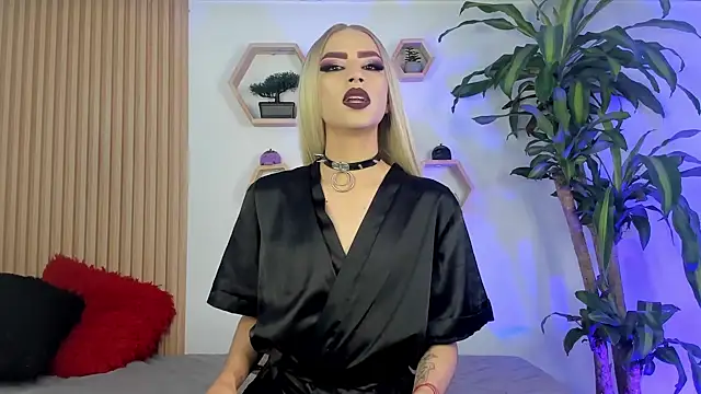 Snapshot of BrianaSchafer chatting on December 20, 2025, 5:49 pm BrianaSchafer online show from December 20, 2025, 5:49 pm