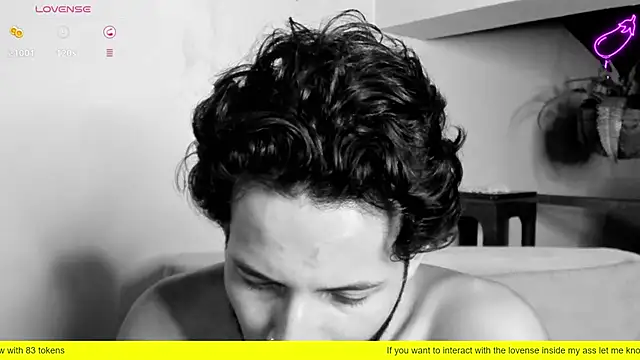 Nicholasrodrii online show from February 14, 2025, 4:26 am