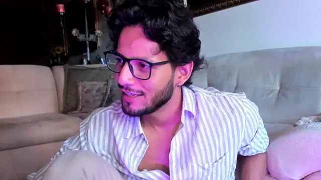 Nicholasrodrii online show from January 29, 2025, 9:39 pm