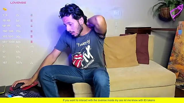 Nicholasrodrii online show from February 10, 2025, 11:34 pm