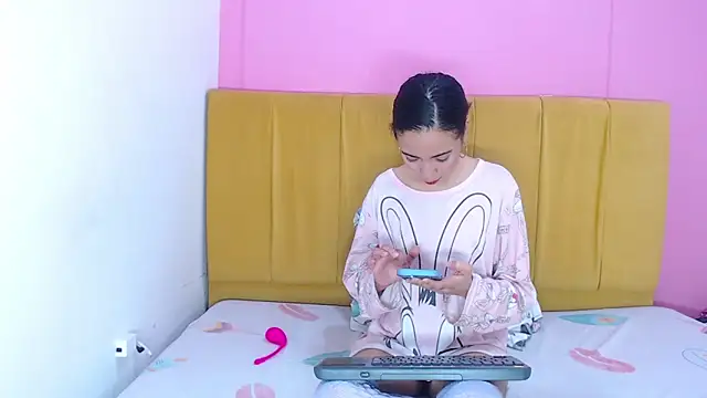 angelinabrookcm101 online show from December 7, 2024, 8:55 pm