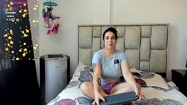 brianaGuzman online show from June 28, 2026, 4:46 pm
