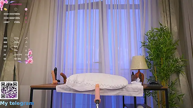 LynBardon online show from November 14, 2025, 4:16 am