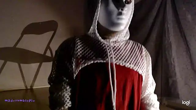 madcrumblepie online show from December 10, 2024, 8:27 pm