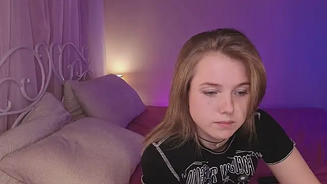 Snapshot of mary_ton chatting on November 20, 2025, 5:30 am mary ton online show from November 20, 2025, 5:30 am