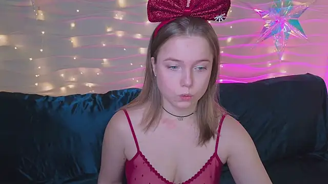 Snapshot of mary_ton chatting on December 23, 2025, 5:18 am mary ton online show from December 23, 2025, 5:18 am