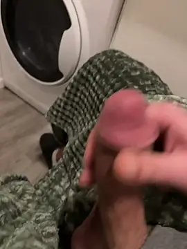 YoungCouple0604 online show from December 17, 2025, 3:28 pm