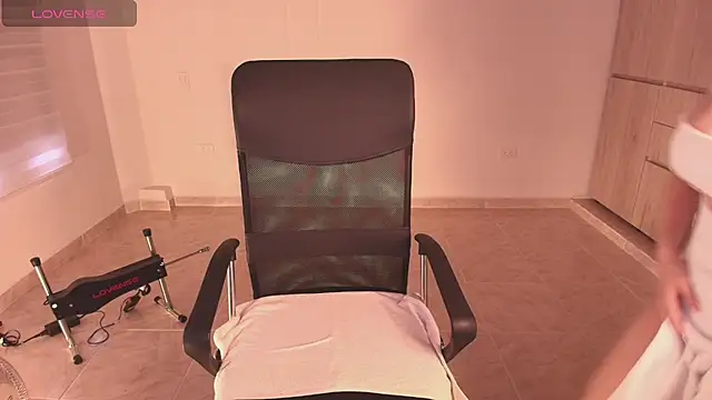 Snapshot of irantzu_hank chatting on September 27, 2025, 7:42 pm irantzu hank online show from September 27, 2025, 7:42 pm