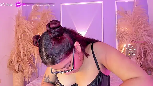 MeghanBurn online show from September 19, 2025, 4:05 am