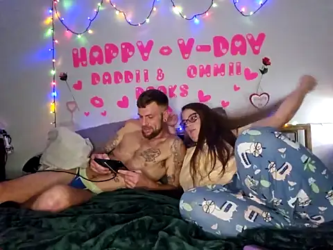 Snapshot of MrandMrsPooks chatting on February 15, 2025, 8:11 am MrandMrsPooks online show from February 15, 2025, 8:11 am