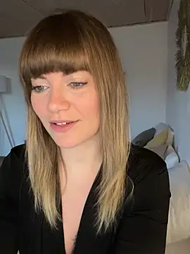 Snapshot of Milla__one chatting on January 7, 2025, 7:42 am Milla one online show from January 7, 2025, 7:42 am