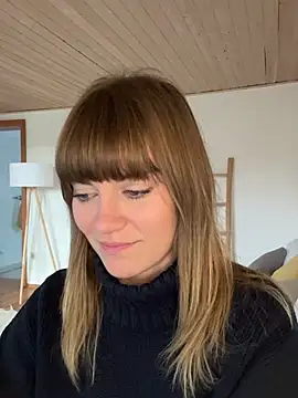 Snapshot of Milla__one chatting on January 7, 2025, 1:57 pm Milla one online show from January 7, 2025, 1:57 pm