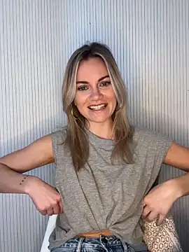 Snapshot of Milla__one chatting on February 6, 2026, 11:39 am Milla one online show from February 6, 2026, 11:39 am