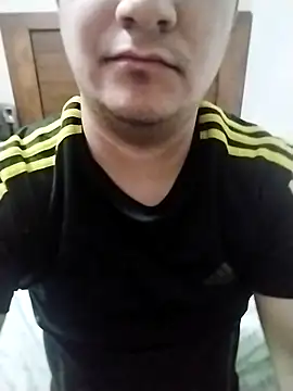 Snapshot of fabiangstrs chatting on November 6, 2025, 3:38 pm fabiangstrs online show from November 6, 2025, 3:38 pm