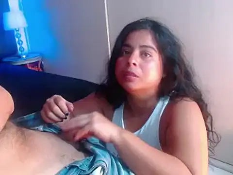 Snapshot of CindyandCarlo chatting on February 17, 2025, 10:05 pm CindyandCarlo online show from February 17, 2025, 10:05 pm