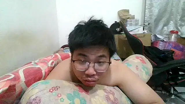 Snapshot of shyboymasturbation chatting on February 25, 2026, 1:44 pm shyboymasturbation online show from February 25, 2026, 1:44 pm