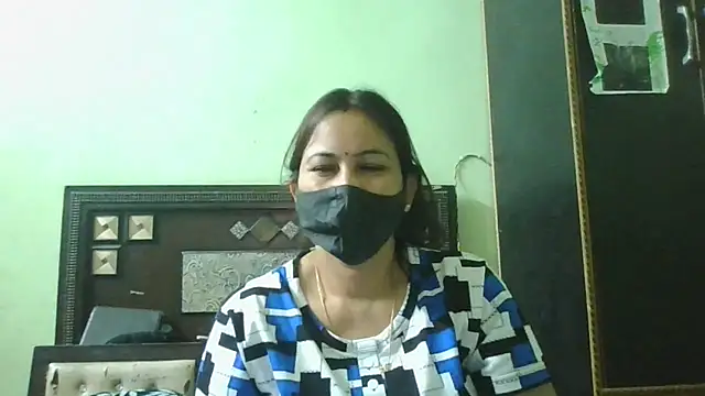 couplesuni online show from March 30, 2026, 10:39 am