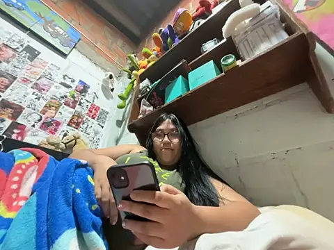 dafne19  online show from May 19, 2026, 5:36 am