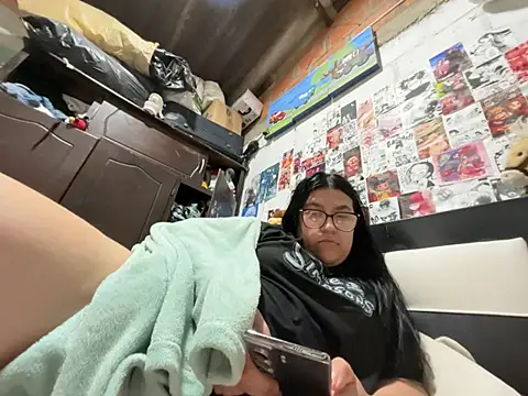 dafne19  online show from April 6, 2026, 1:23 am