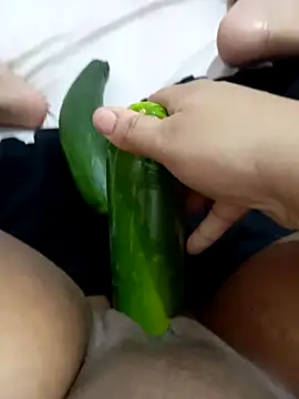 ambarlennoix online show from April 10, 2026, 9:16 am