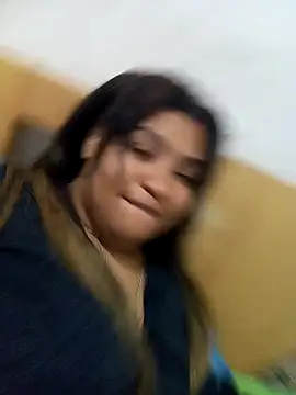 ambarlennoix online show from March 19, 2025, 7:06 pm