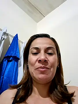 Snapshot of Zaralu_ chatting on February 26, 2025, 11:30 pm Zaralu online show from February 26, 2025, 11:30 pm