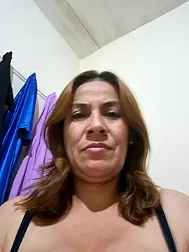 Snapshot of Zaralu_ chatting on March 13, 2025, 3:33 am Zaralu online show from March 13, 2025, 3:33 am