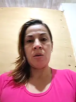 Snapshot of Zaralu_ chatting on March 6, 2025, 10:58 pm Zaralu online show from March 6, 2025, 10:58 pm