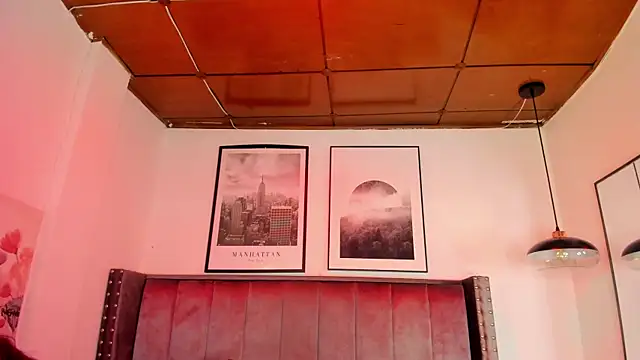 Snapshot of Alaia_Cute chatting on December 21, 2025, 1:52 am Alaia Cute online show from December 21, 2025, 1:52 am