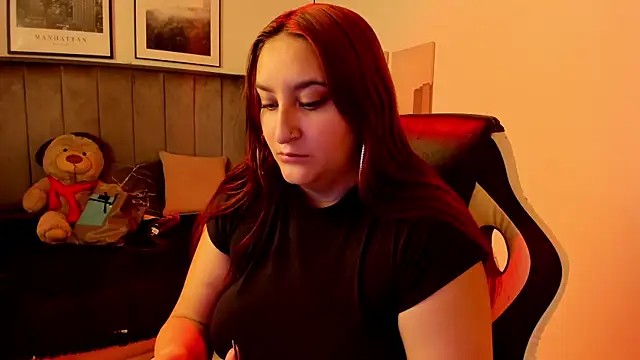 Snapshot of Alaia_Cute chatting on February 27, 2025, 11:48 pm Alaia Cute online show from February 27, 2025, 11:48 pm