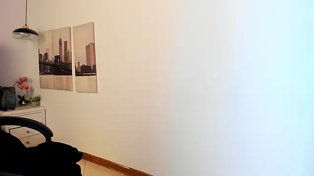 Snapshot of Alaia_Cute chatting on March 11, 2025, 2:42 am Alaia Cute online show from March 11, 2025, 2:42 am
