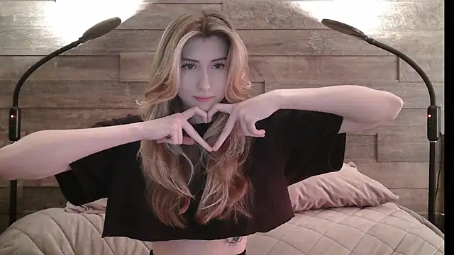 Snapshot of ErikaShyy chatting on March 7, 2025, 7:19 am ErikaShyy online show from March 7, 2025, 7:19 am