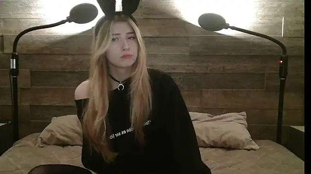 Snapshot of ErikaShyy chatting on November 27, 2025, 11:54 am ErikaShyy online show from November 27, 2025, 11:54 am