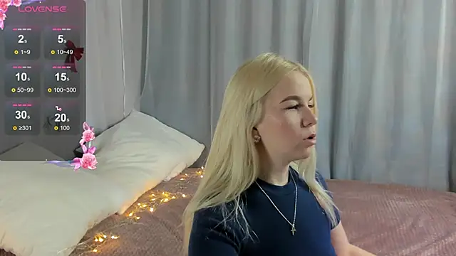 Tasty booty online show from December 17, 2025, 1:10 am