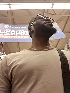 bull Giant online show from October 7, 2025, 11:55 am