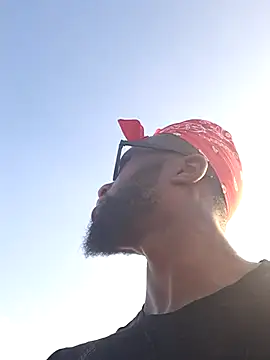 bull Giant online show from March 15, 2025, 3:06 pm