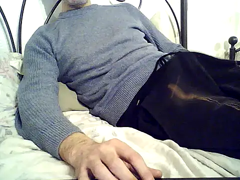 Snapshot of Tutto_tuox chatting on February 6, 2026, 7:48 am Tutto tuox online show from February 6, 2026, 7:48 am