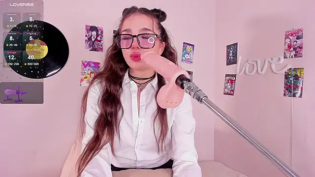 Snapshot of LosAlicee chatting on November 6, 2025, 6:12 pm LosAlicee online show from November 6, 2025, 6:12 pm