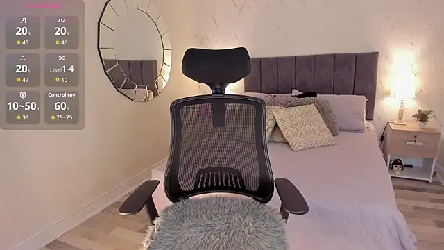 CyntiaAdams online show from November 6, 2025, 7:51 pm