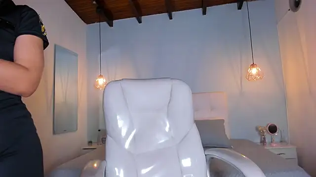 Emma23   online show from February 28, 2025, 4:21 am