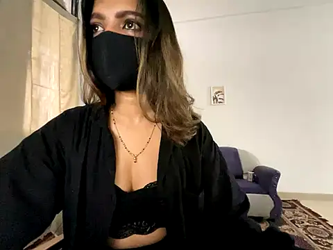 MaYaa  11 online show from December 4, 2024, 2:03 am