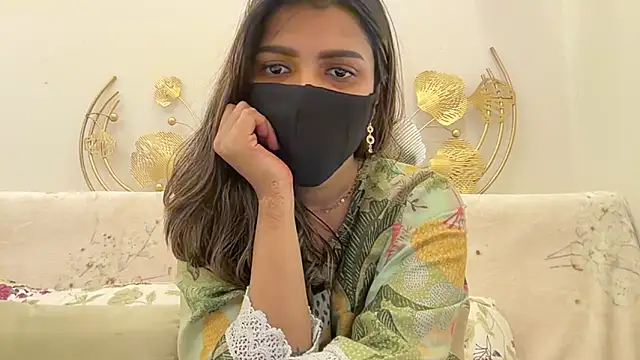 Snapshot of MaYaa__11 chatting on May 6, 2026, 7:23 am MaYaa 11 online show from May 6, 2026, 7:23 am