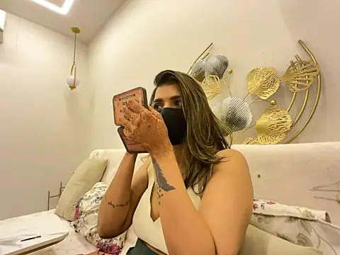 Snapshot of MaYaa__11 chatting on April 28, 2026, 7:02 am MaYaa 11 online show from April 28, 2026, 7:02 am