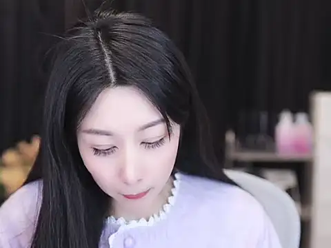 Nuyoah-77 online show from January 8, 2026, 2:01 pm