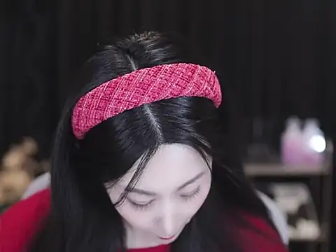 Snapshot of Nuyoah-77 chatting on February 17, 2026, 3:09 pm Nuyoah-77 online show from February 17, 2026, 3:09 pm