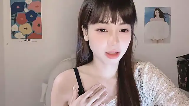 -Hottie online show from November 10, 2025, 4:23 pm