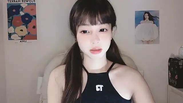 -Hottie online show from September 25, 2025, 3:29 pm