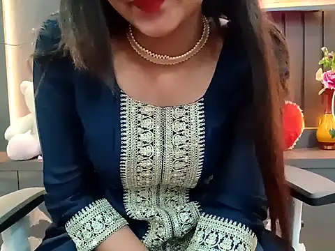 Snapshot of GoldnessAishu chatting on March 19, 2025, 9:16 pm GoldnessAishu online show from March 19, 2025, 9:16 pm