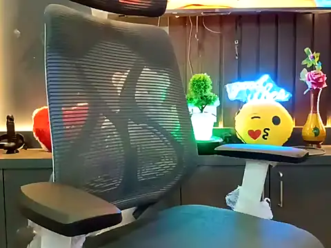 Snapshot of GoldnessAishu chatting on March 22, 2025, 5:41 pm GoldnessAishu online show from March 22, 2025, 5:41 pm